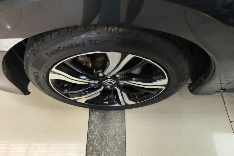 Used Honda Civic 2016 220TURBO CVT Prestige Edition
