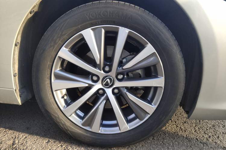 Used Lexus ES 2020 200 Excellence Edition
