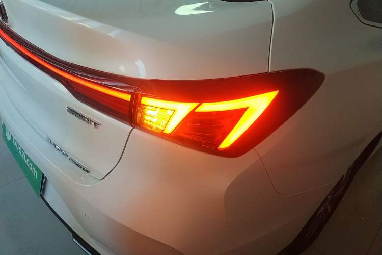 Used Changan Eado 2024 PLUS Blue Whale NE 1.4T GDI DCT High-Energy Edition
