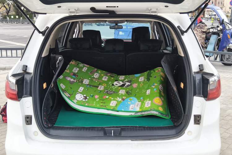 Used BYD Song MAX 2019 1.5T Manual Smart Connect Ruiyi Sunroof Model 7 Seats China VI Standard