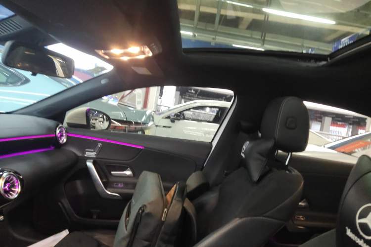 Used Mercedes-Benz A-Class 2022 Revised Version A 200 L Sport Sedan Fashionable Style
