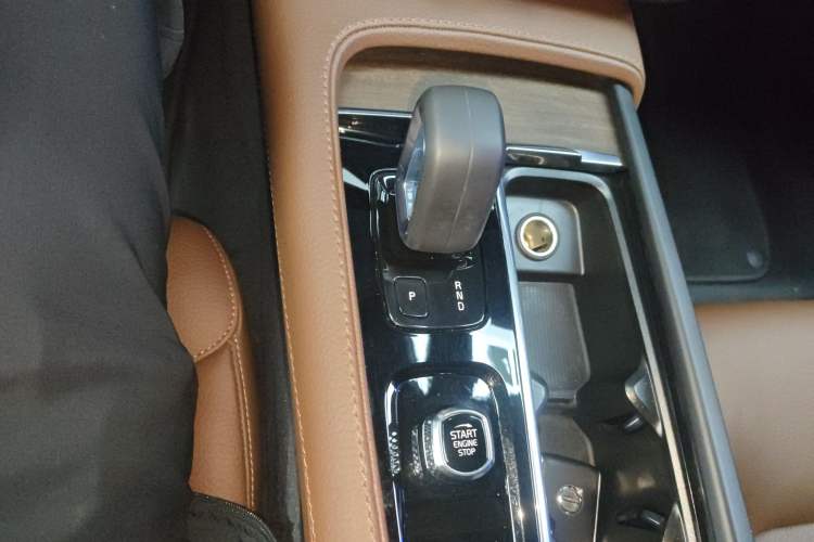 Used Volvo V90 2022 Cross Country B5 AWD Smart Range Edition