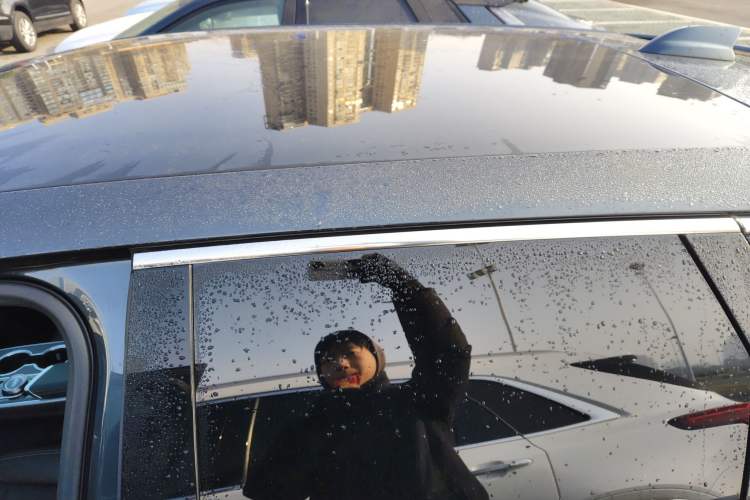 Used Cadillac LYRIQ 2024 Rear-Drive Standard Range Luxury Edition
