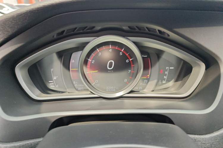 Used Volvo V40 2019 T3 Zhiyi Edition
