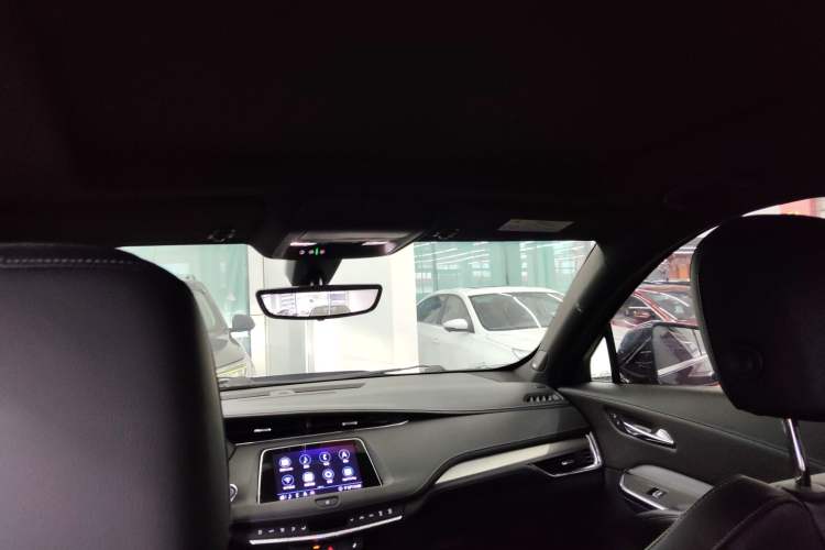 Used Cadillac XT4 2018 28T Two-Wheel Drive Leading Version
