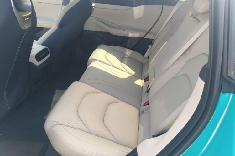 Used Xiaomi Auto SU7 2024 Rear-Drive Long-Range Intelligent Driving Version
