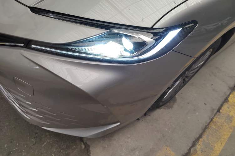 Used Toyota Camry 2024 Dual-Motor 2.0 HGVP Luxury Edition