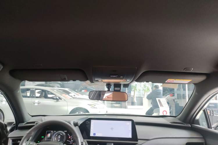 Used Lexus UX 2022 260h Explore-Cool Edition