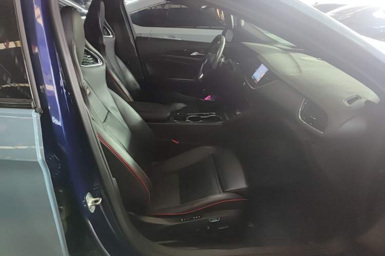 Used Buick Regal 2020 GS 28T Prestige Model
