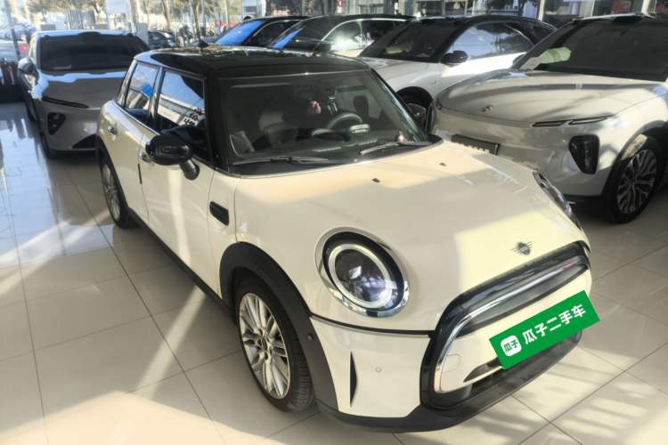 Used  MINI 2022 1.5T COOPER Classic Edition Five-Door Version
