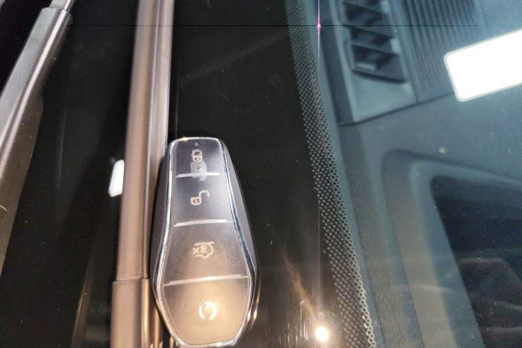 Used BYD Tang New Energy 2022 DM-p 215KM Four-Wheel Drive Flagship Model
