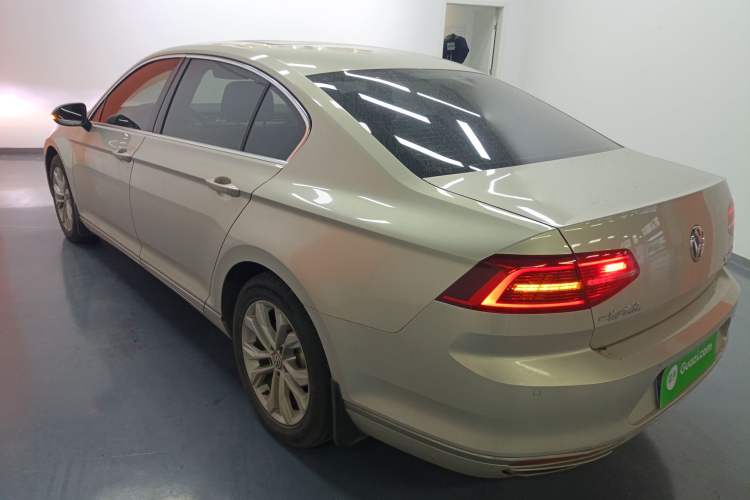 Used Volkswagen Magotan 2018 380TSI DSG Luxury Model
