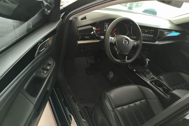 Used Volkswagen Passat 2020 Revised Version 280TSI Business Edition China VI Standard
