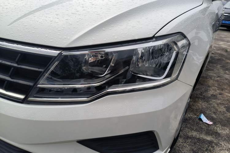 Used Volkswagen Jetta 2017 1.4L Manual Fashion Edition
