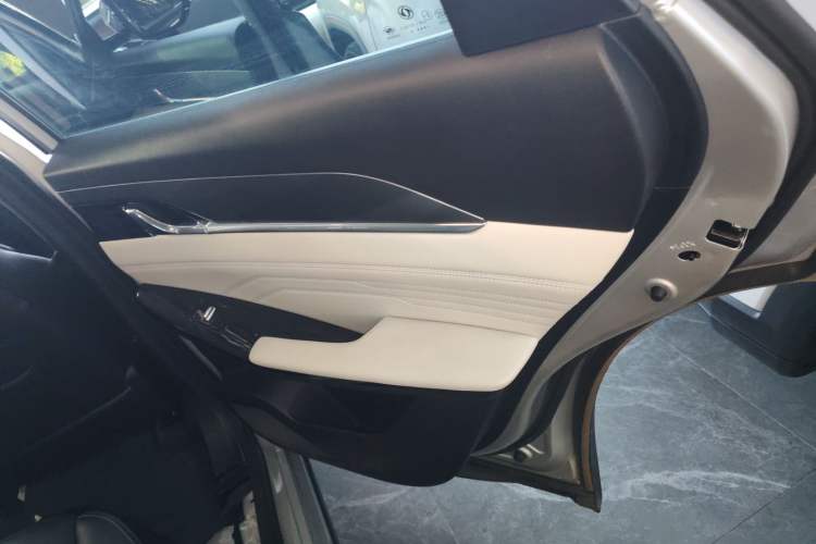 Used Dongfeng Aeolus Mage 2023 DH-i 1.5T Prestige Edition
