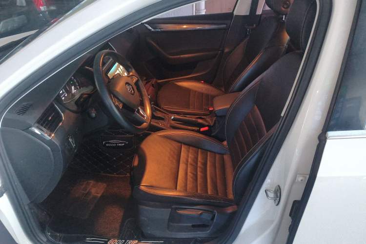 Used Skoda Octavia 2017 1.6L Automatic Smart Drive Edition
