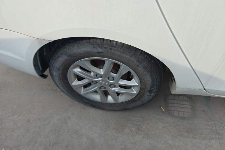 Used Geely Auto Emgrand 2017 Sedan Million Edition 1.5L Manual Luxury Model
