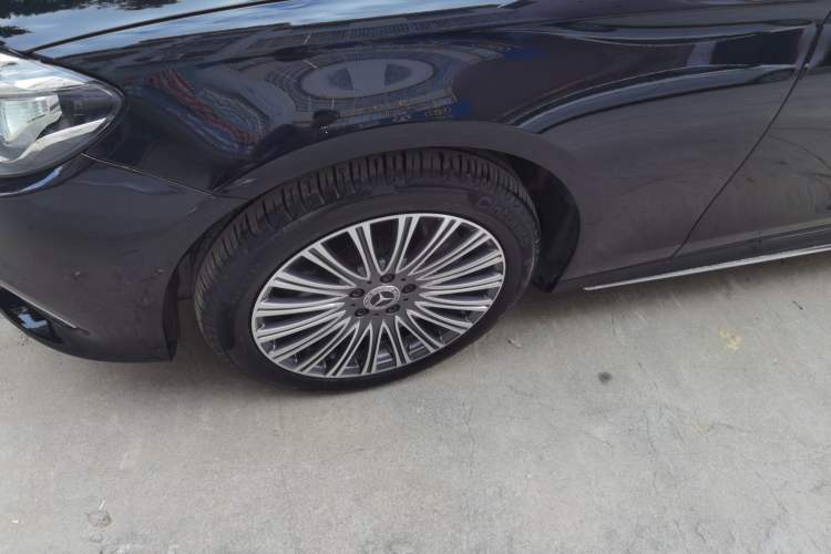 Used Mercedes-Benz E-Class 2020 Restyled E 300 L Sporty and Stylish Edition
