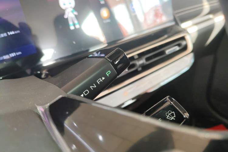 Used Baojun KiWi EV 2023 Edition Strawberry Bear Limited Edition Lithium Iron Phosphate