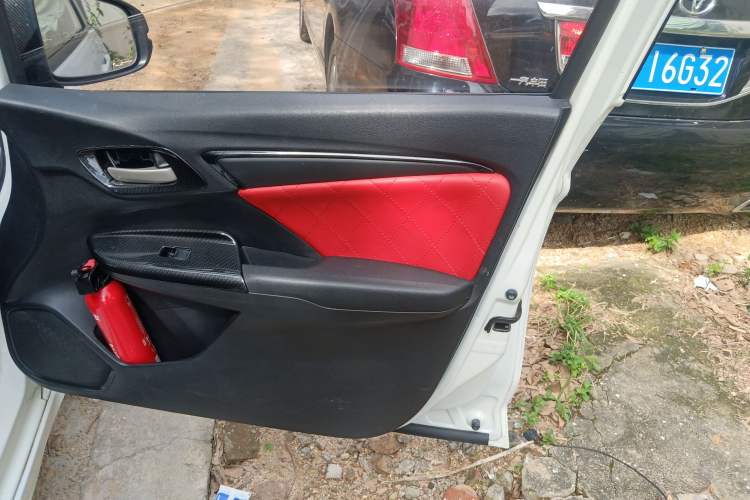 Used Honda Fit 2016 1.5L LXS CVT Comfort Sunroof Version
