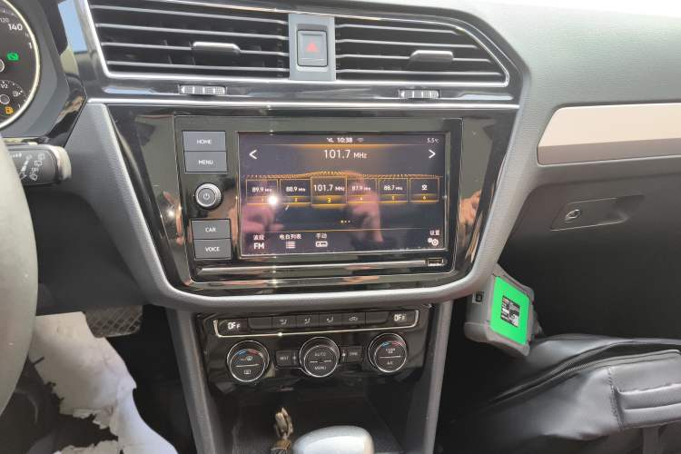 Used Volkswagen Tiguan L 2019 330TSI Automatic Two-Wheel Drive Panoramic Comfort Edition China VI Standard
