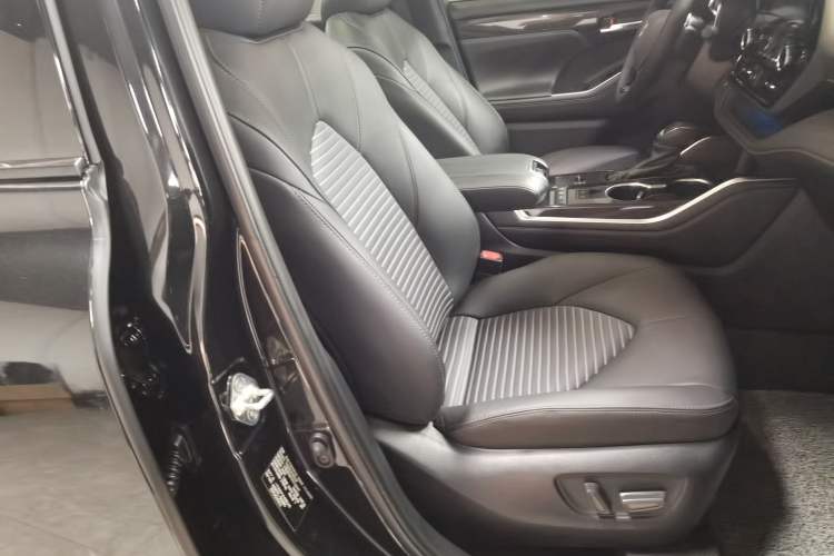 Used Toyota Crown Kluger 2023 2.5L HEV Four-Wheel Drive Luxury Edition
