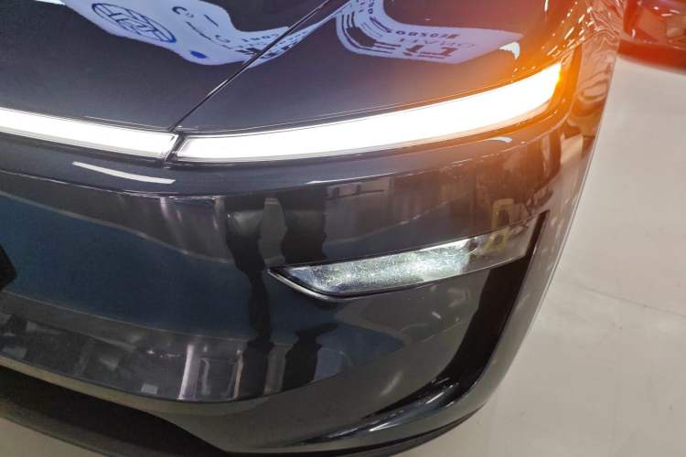 Used Tesla Model Y 2025 Long-Range All-Wheel Drive First Edition
