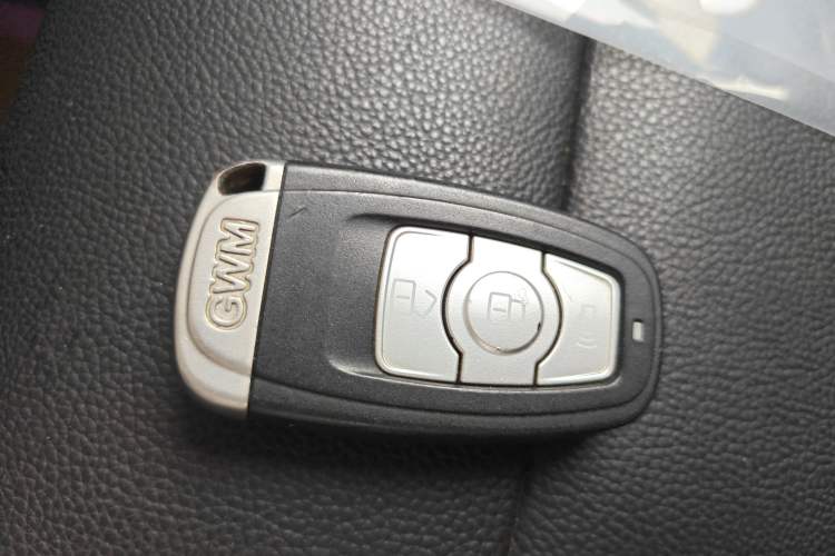 Used Haval H6 2015 Upgraded Model 1.5T Manual Two-Wheel Drive Elite Version
