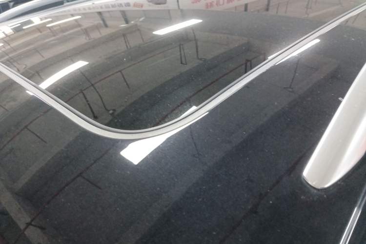 Used Volkswagen Tiguan L 2023 Restyled 330TSI Automatic Two-Wheel Drive R-Line Enhanced Comfort Version