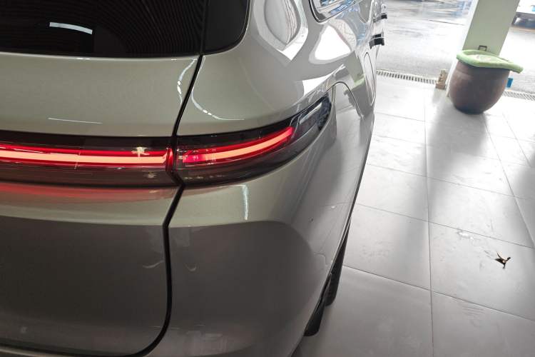 Used Li Auto L9 2024 Ultra Model
