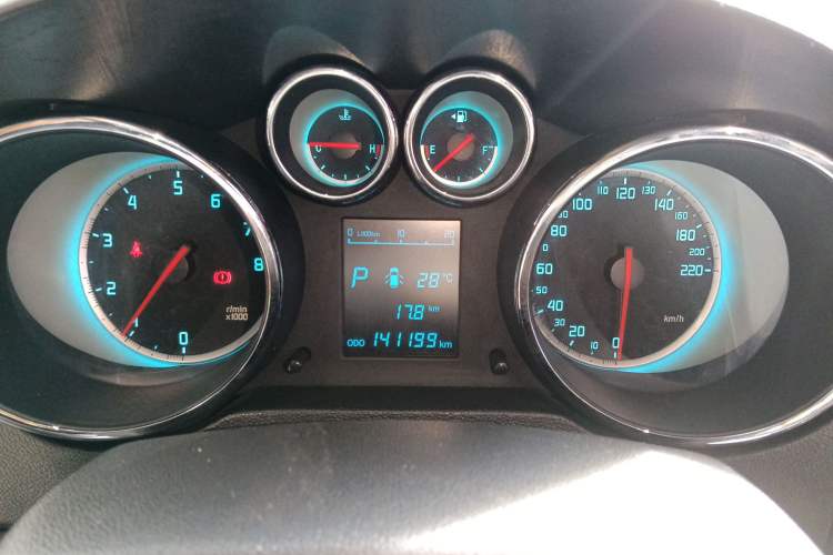 Used Changan CS35 2015 1.6L Automatic Luxury Model China V Standard
