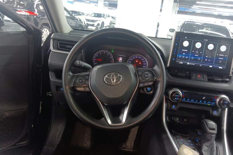 Used Toyota Wildlander 2020 2.0L CVT Two-Wheel Drive Luxury Edition