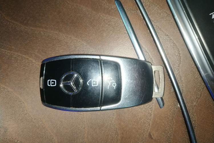 Used Mercedes-Benz E-Class 2020 E 300 L Luxury Model
