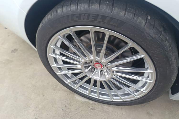 Used Jaguar XFL 2018 XFL 2.0T 250 PS Luxury Edition
