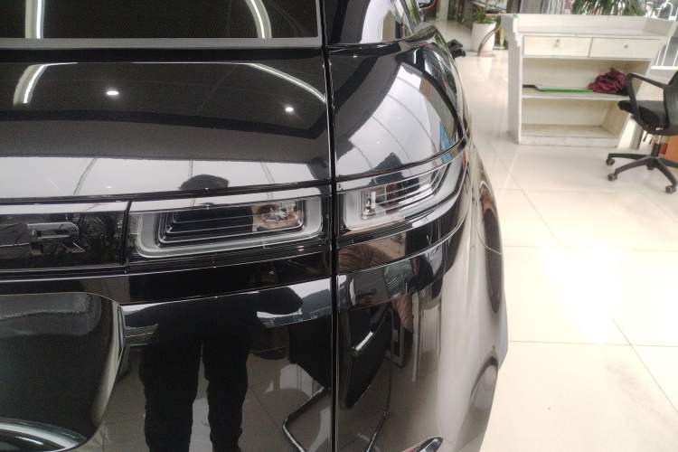 Used Land Rover Range Rover Evoque 2023 Aurora L 249 PS Collins Antique Bronze Special Edition
