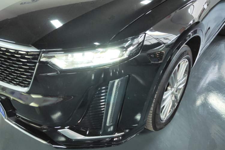 Used Cadillac XT6 2021 2.0T 7-Seater Two-Wheel-Drive Luxury Version
