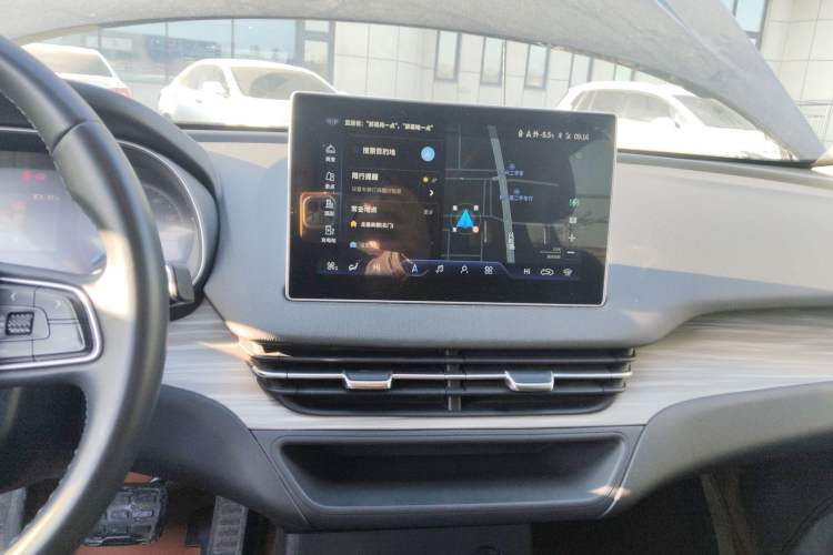 Used Hongqi E-QM5 2024 610 km PLUS