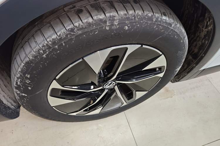 Used Volkswagen ID.4 CROZZ 2025 Pure Edition