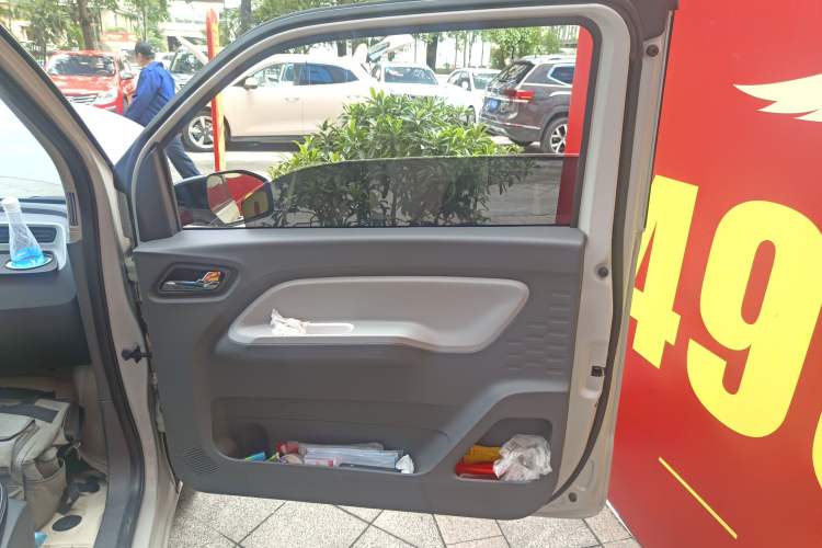 Used Wuling Hongguang MINIEV 2022 Macaron Premium Model – Lithium Iron Phosphate
