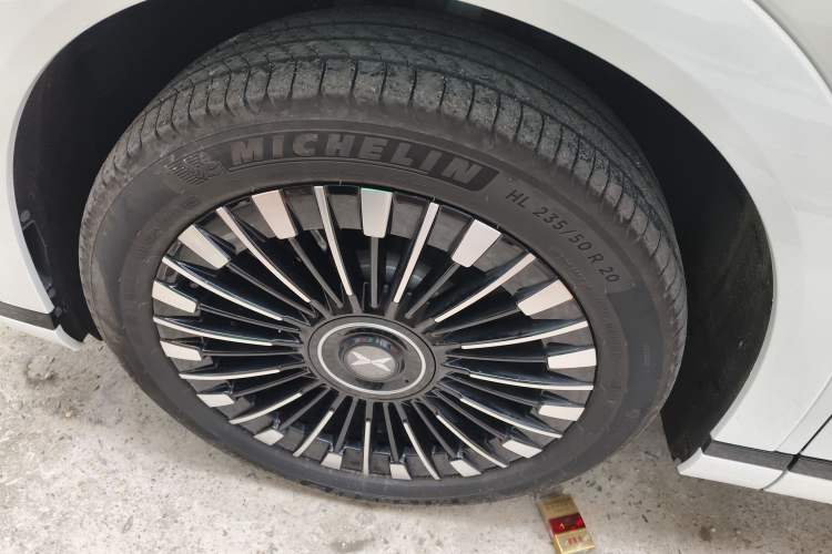 Used XPeng X9 2025 740 Ultra-Long Range Max
