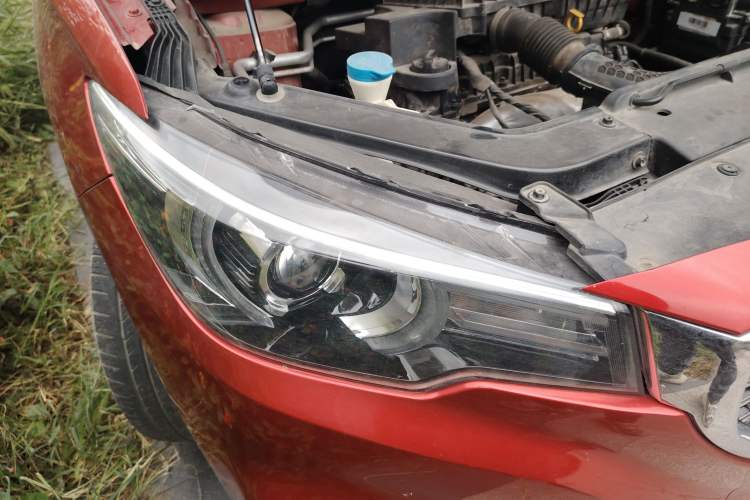 Used MG ZS 2020 Global Bestseller with 1.5L Engine Manual Transmission and a Massive 65-Inch Panoramic Sunroof Version
