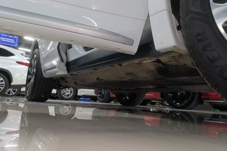 Used Land Rover Discovery Sport 2024 Performance Tech Edition
