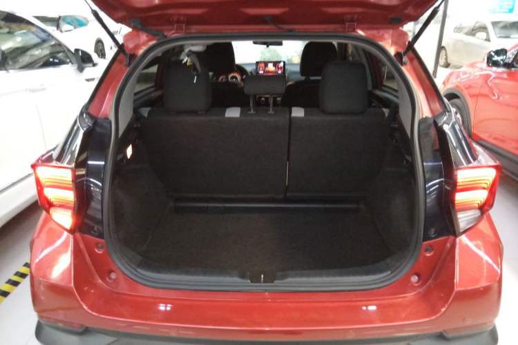 Used Toyota YARiS L 2022 X-Trail 1.5L CVT Leading PLUS Edition
