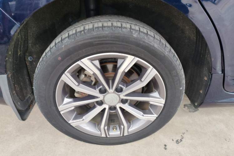 Used BYD Song MAX 2019 1.5T Automatic Smart Connect Ruiyi Sunroof Model 7 Seats China VI Standard
