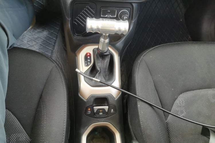 Used  Renegade 2017 180T Automatic Kinetic Edition+
