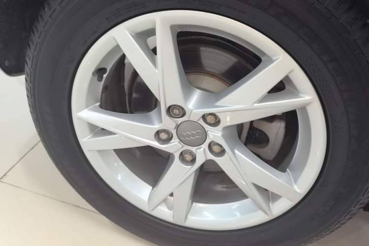 Used Audi Q3 2018 30th Anniversary Edition 35 TFSI Fashion Model
