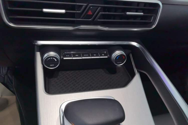 Used Geely Auto Coolray 2023 1.5T DCT Diamond Edition