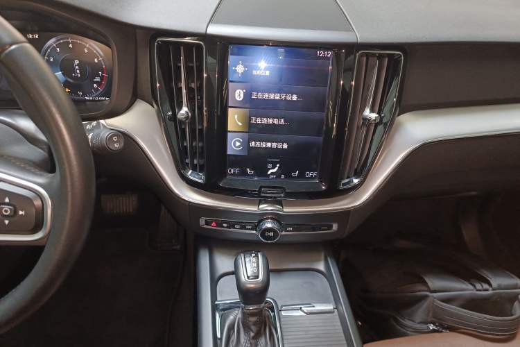 Used Volvo XC60 2019 T5 4x4 Smart Edition China V Standard

