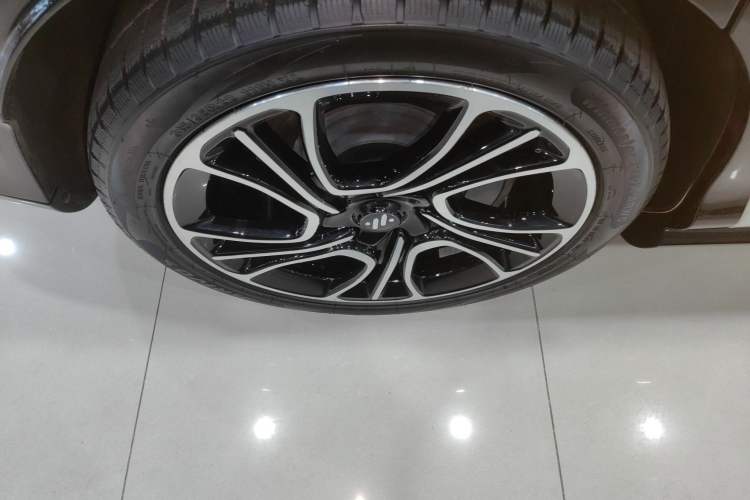 Used  LS7 2025 New Edition Ultra