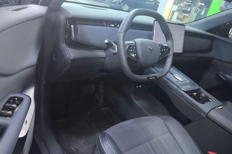 Used VOYAH COURAGE 2024 Four-Wheel Drive Global Edition
